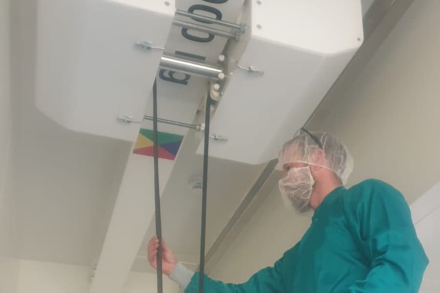 NEQ - Clean Room Cran - annual inspection